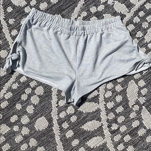 Cloud Chaser gray shorts size L
